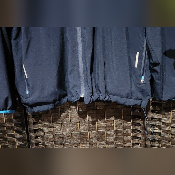 🌟2//40🌟 Fila track jacket - Picture 9 of 11